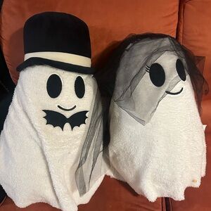 Ghost pillows